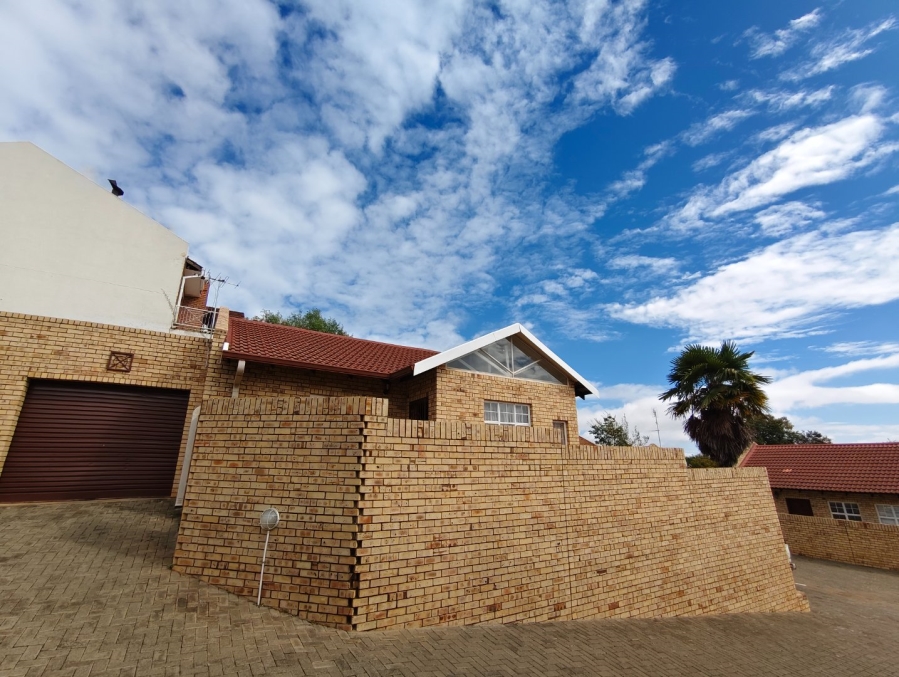 2 Bedroom Property for Sale in Pentagon Park Free State